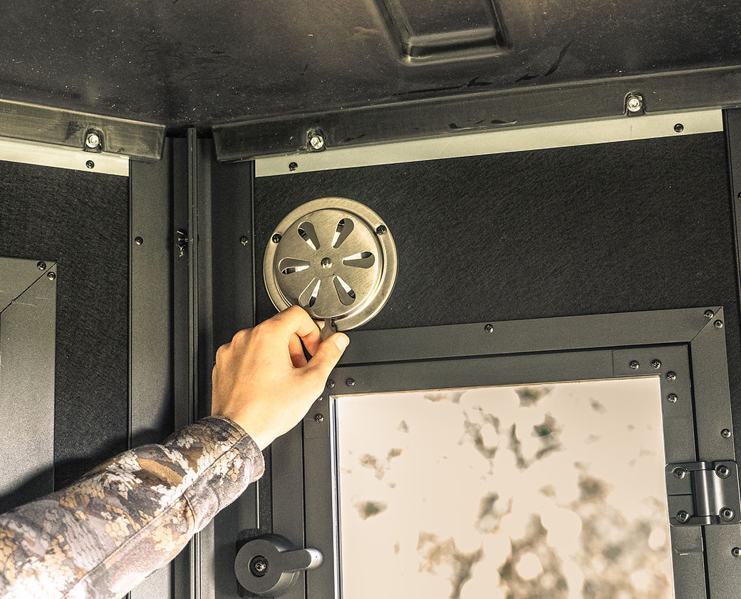 Elevated Hunting Blind - Built for Hunting,Ice Fishing,Wildlife Observation,3.0 Meters - Image 7