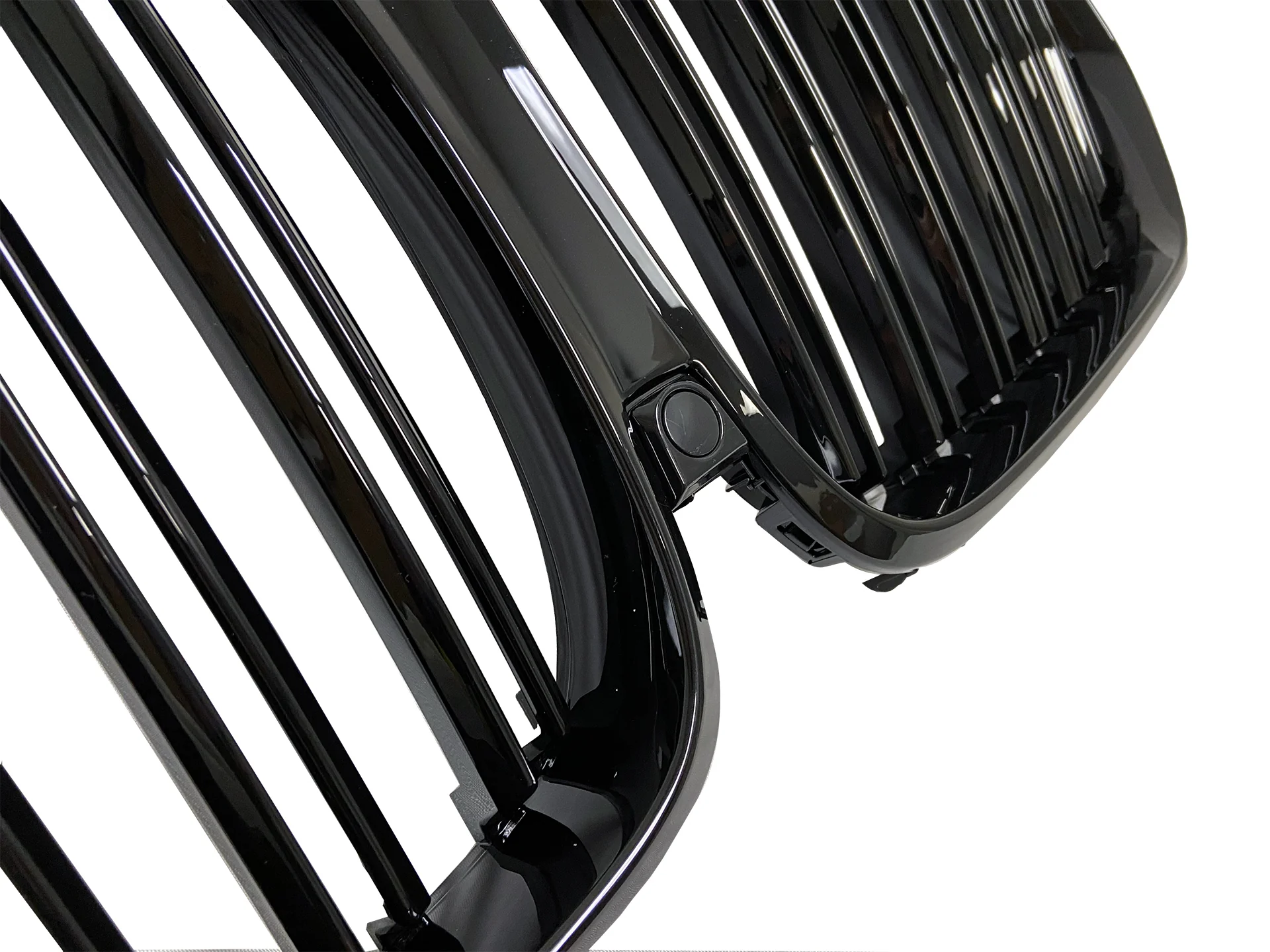 Kidney Grilles for 2019-22 BMW X5 G05 (Gloss Black Dual Slat) - Image 3